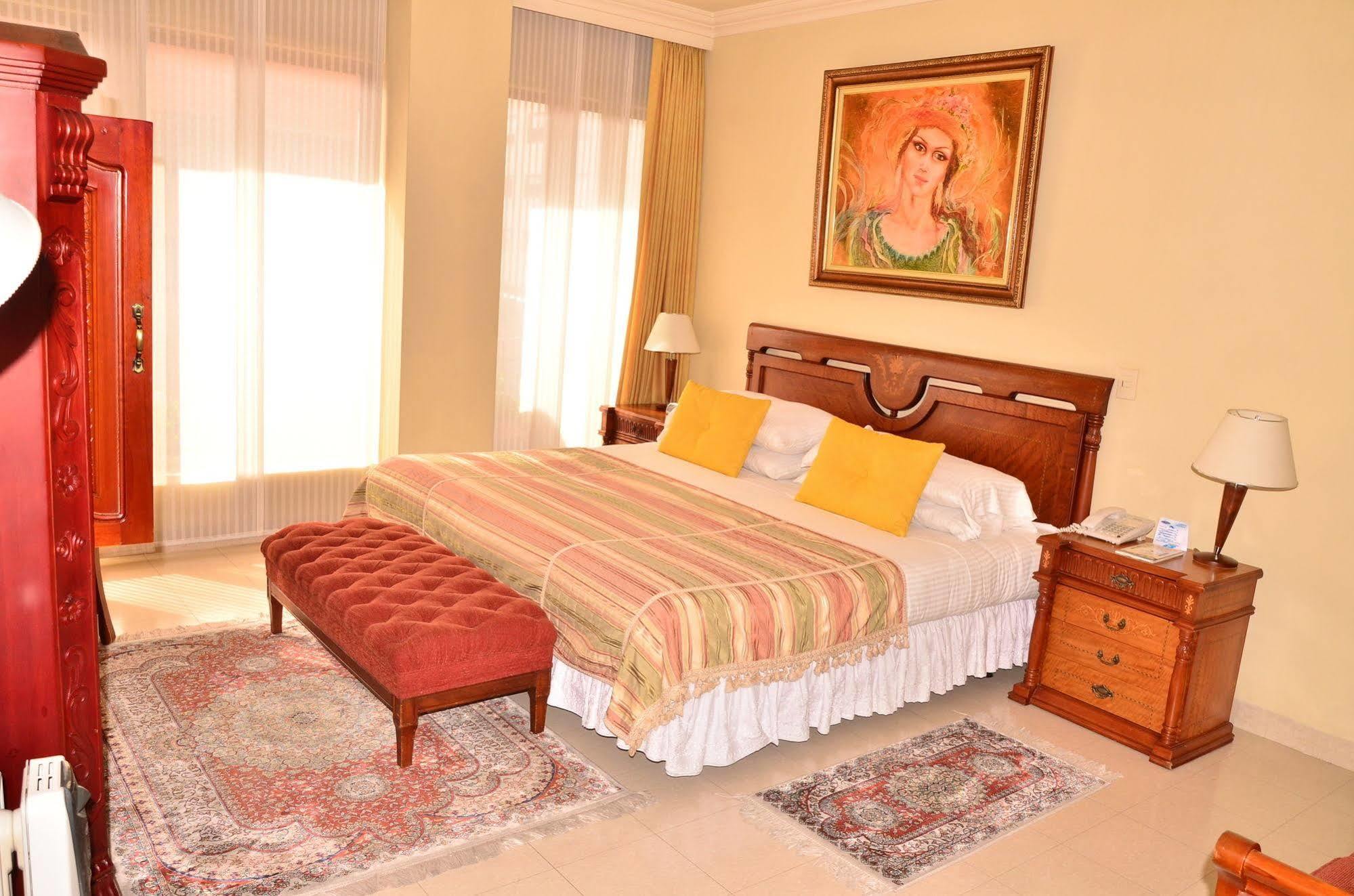 Hotel La Font Boutique โบโกตา ภายนอก รูปภาพ